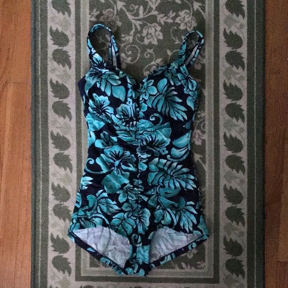 Womens size 14 one piece Maxine Swimsuit - Picture 8 of 9